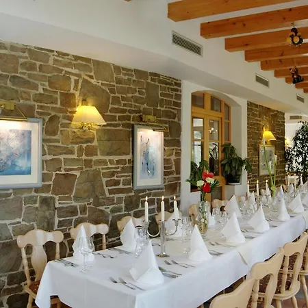 Waldhotel Forsthaus Remstecken Otel