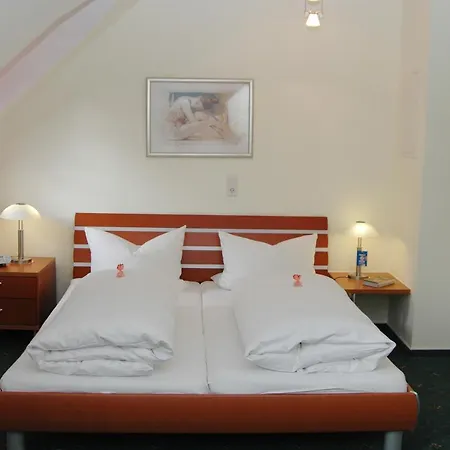 فندق Waldhotel Forsthaus Remstecken 3*