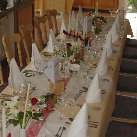 Waldhotel Forsthaus Remstecken كوبلنس