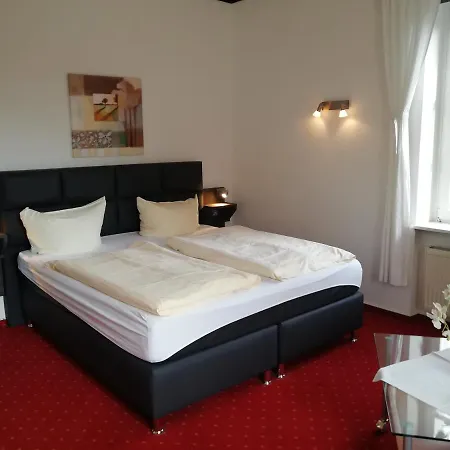 فندق Waldhotel Forsthaus Remstecken 3*