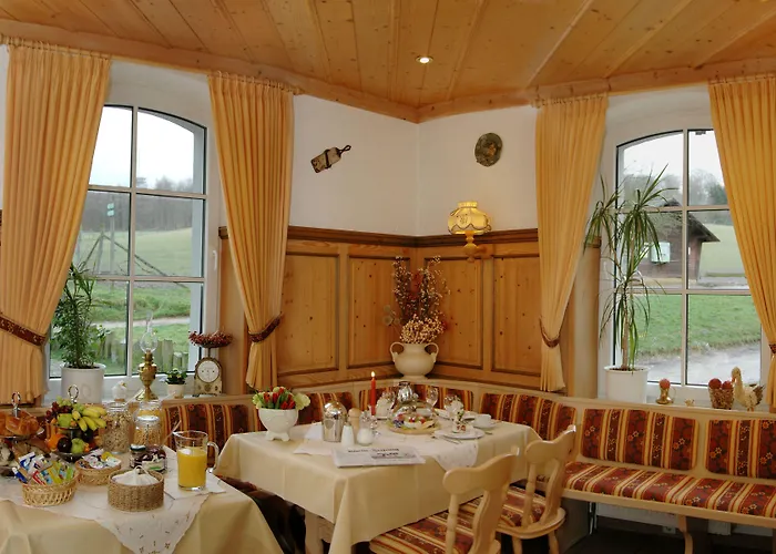 Waldhotel Forsthaus Remstecken ホテル