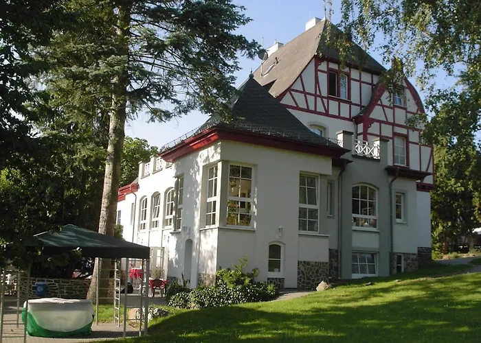 Waldhotel Forsthaus Remstecken ホテル